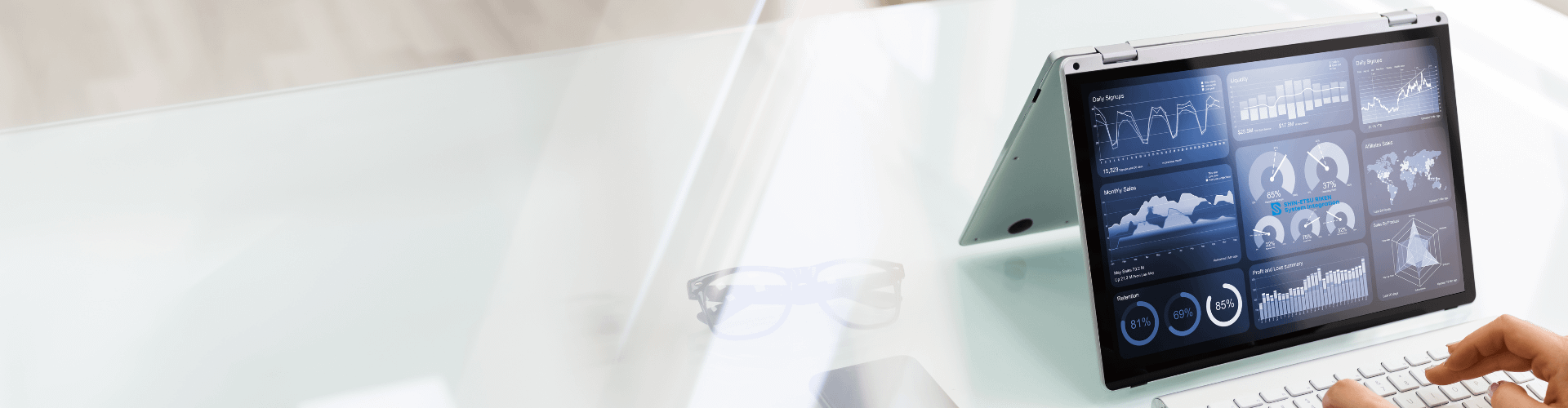 ローコード開発で
業務システムに変革を